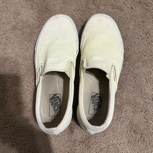 White vans slip on